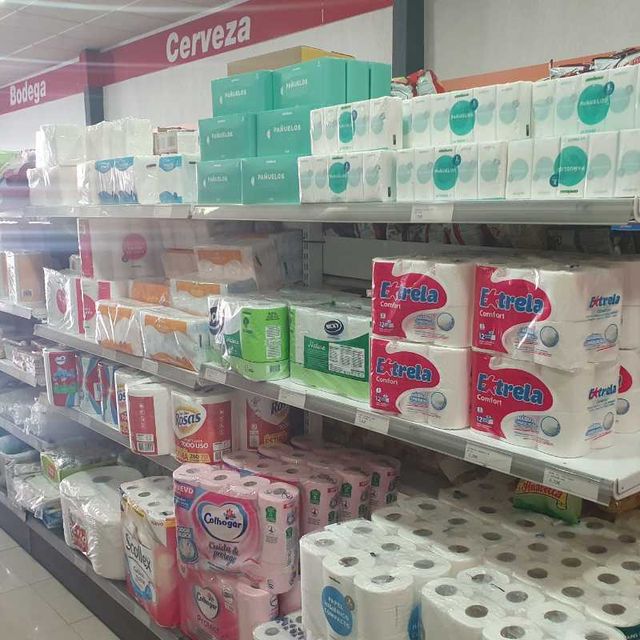 productos de limpieza en supermercado